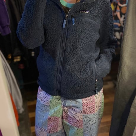 patagonia レトロパイルフーディー