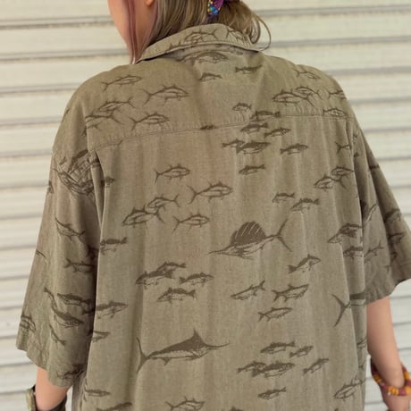 Columbia 魚柄シャツ