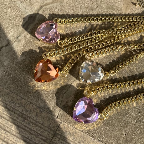Kira heart necklace