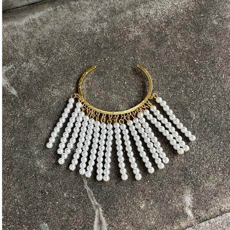 Draping Pearl bangle