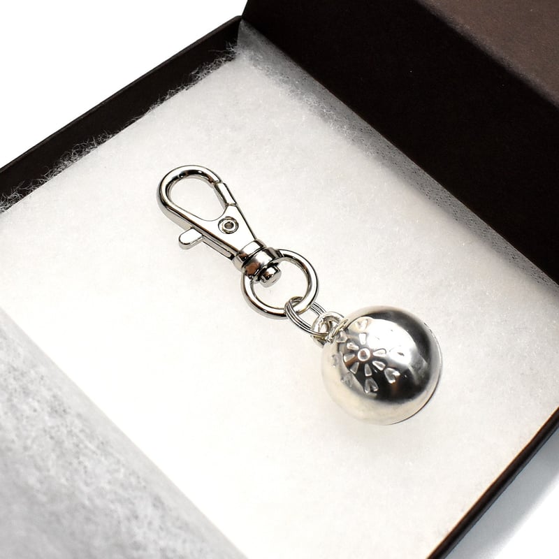 鈴 花の刻印模様 キーホルダー silver製 | シルバーアクセサリー工房アンク