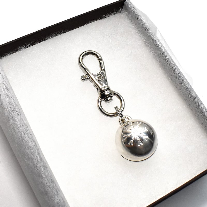 鈴 花の刻印模様 キーホルダー silver製 | シルバーアクセサリー工房アンク