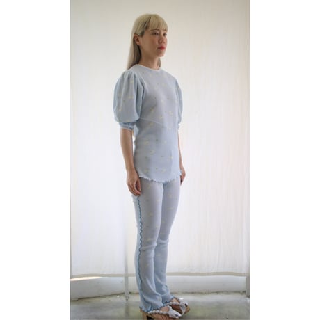 PUFF SLEEVE TOPS