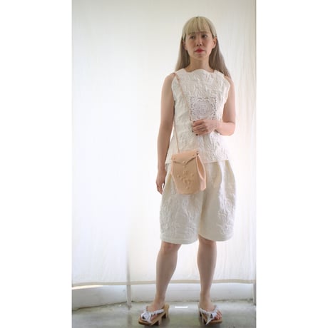 NATURE MOTIF EMBOSSED  FLOWER BAG
