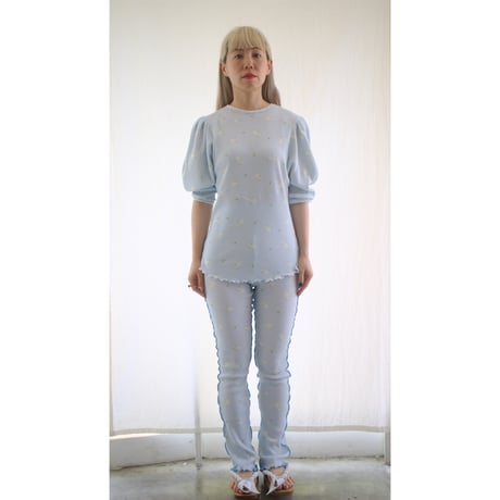 PUFF SLEEVE TOPS
