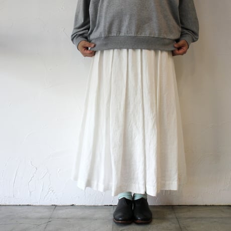 TRAVAIL MANUEL トラバイユマニュアル　フレンチリネンキャンバスタックフレアスカート　#ブラック、ネイビー、ホワイト