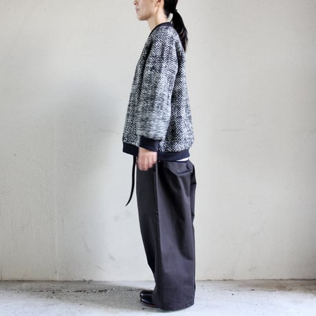 ARTE POVERA アルテポーヴェラ　縮絨ウールヘリンボーンラグランVプルオーバー　#ホワイトｘブラック