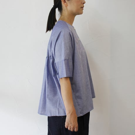 Linenya リネンヤ　コットンテンセルシャンブレーバックギャザー半袖ブラウス