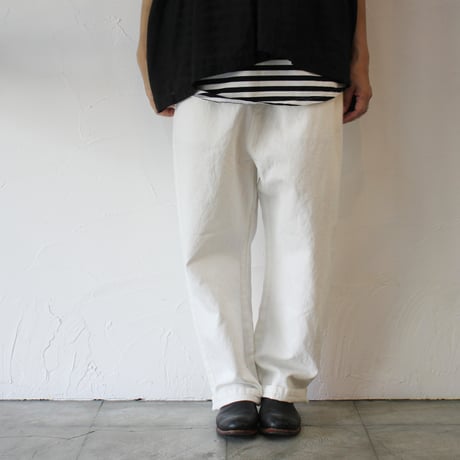 TRAVAIL MANUEL トラバイユマニュアル　コットンリネンデニムユニティパンツ　#インディゴ、オフ白