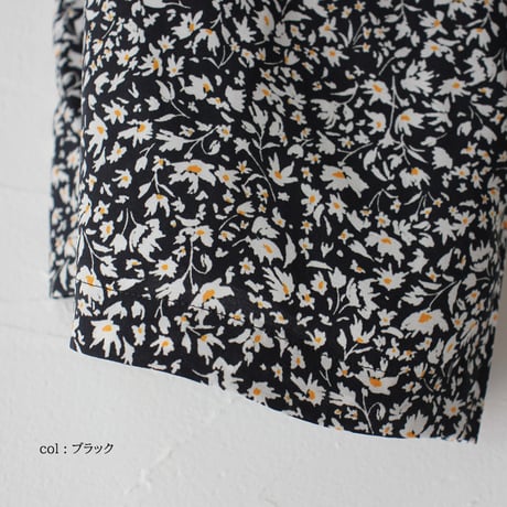 TRAVAIL MANUEL トラバイユマニュアル　ビスコースプリントワイドフレアパンツ　#ブラック、ブルー