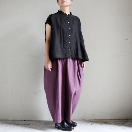 **再入荷** Linenya リネンヤ　リネンフリルカラーフレンチスリーブブラウス　フリルブラウス　#ブラック、ライラック
