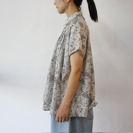 soil ソイル　80s VOILE LEAF & FLOWER PRINT REGULAR COLLAR FRENCH SLEEVE PINTUCK SHIRT