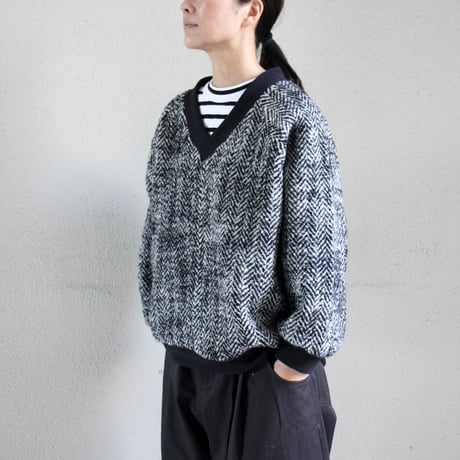 ARTE POVERA アルテポーヴェラ　縮絨ウールヘリンボーンラグランVプルオーバー　#ホワイトｘブラック