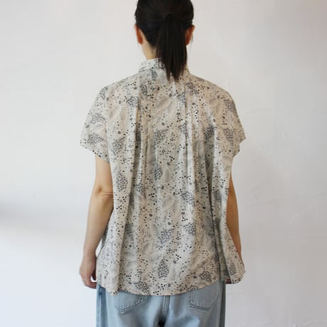 soil ソイル　80s VOILE LEAF & FLOWER PRINT REGULAR COLLAR FRENCH SLEEVE PINTUCK SHIRT