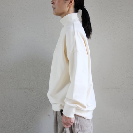 TRAVAIL MANUEL トラバイユマニュアル　プラッシュ裏毛ハイネックプルオーバー　#ブラック、杢グレー、クリーム