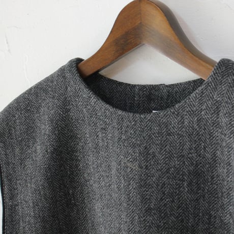 atelier naruse アトリエナルセ　ブリティッシュウールツイード バックボタンリブベスト　british wool tweed back-buttoned rib vest