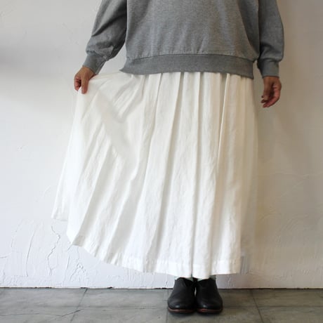 TRAVAIL MANUEL トラバイユマニュアル　フレンチリネンキャンバスタックフレアスカート　#ブラック、ネイビー、ホワイト