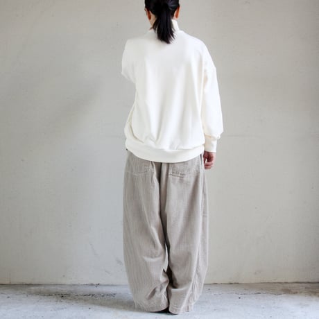 TRAVAIL MANUEL トラバイユマニュアル　プラッシュ裏毛ハイネックプルオーバー　#ブラック、杢グレー、クリーム