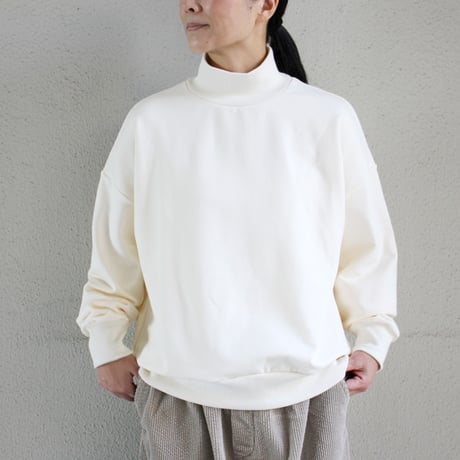 TRAVAIL MANUEL トラバイユマニュアル　プラッシュ裏毛ハイネックプルオーバー　#ブラック、杢グレー、クリーム