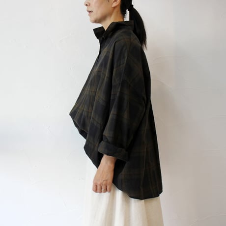 **SALE** TRAVAIL MANUEL トラバイユマニュアル　ダークマドラススキッパーシャツ　#オリーブ