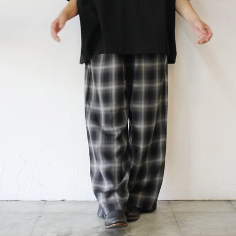 TRAVAIL MANUEL トラバイユマニュアル　オンブレチェックワイドフレアパンツ　#チャコールグレー、ブルーグレー