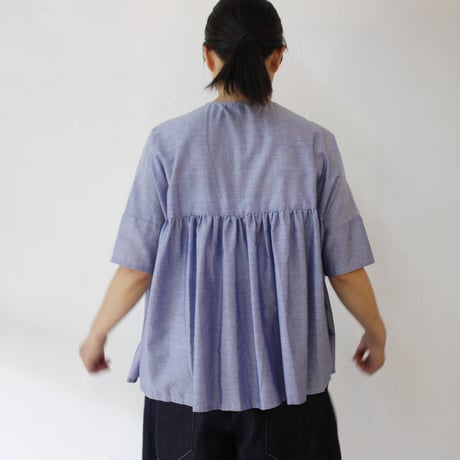 Linenya リネンヤ　コットンテンセルシャンブレーバックギャザー半袖ブラウス