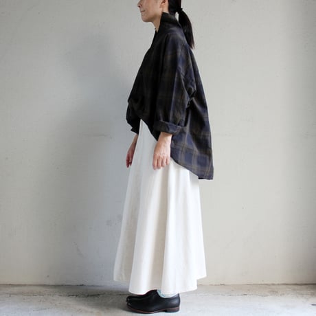 TRAVAIL MANUEL トラバイユマニュアル　ダークマドラススキッパーシャツ　#オリーブ