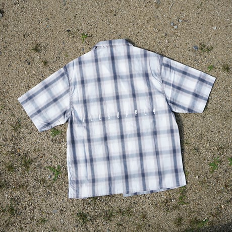 BACK LOGO OPEN COLLAR S/S SHIRT / WHITE & GRAY
