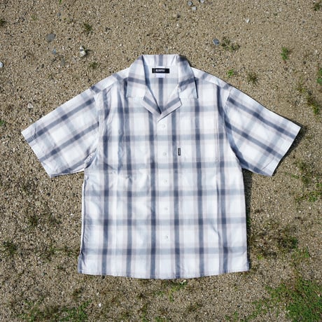 BACK LOGO OPEN COLLAR S/S SHIRT / WHITE & GRAY