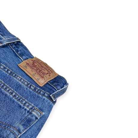 ▪ 90s Levi’s 501 Made in USA / W26 L30