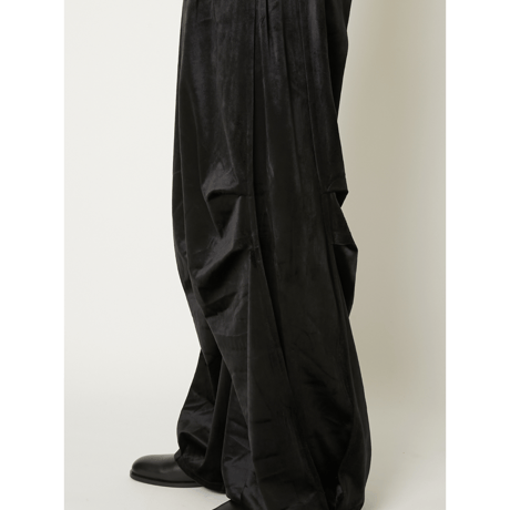 TAAKK : DRAPED VELVET TUCK PANTS