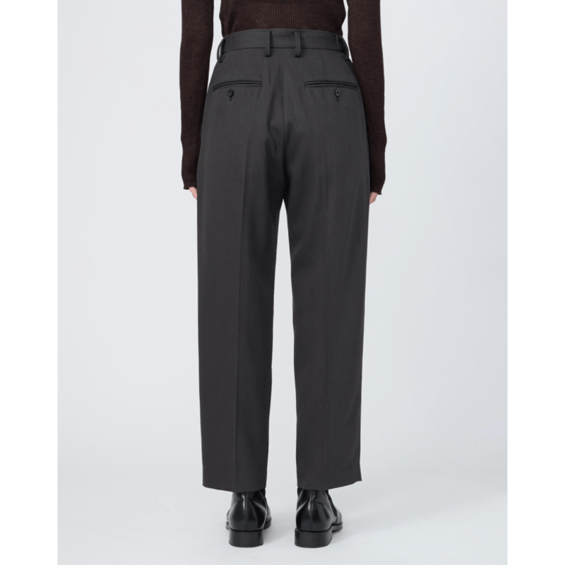 IRENISA : ONE-TUCK STRAIGHT TROUSERS | BIRTH DAY
