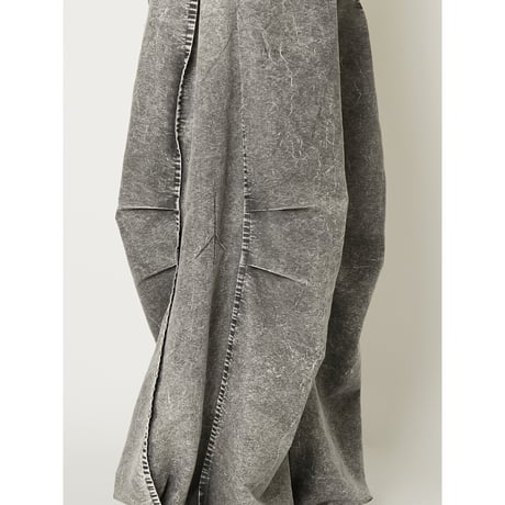 TAAKK : LIGHTWEIGHT TUCKED BALLOON DENIM
