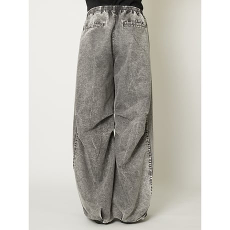 TAAKK : LIGHTWEIGHT TUCKED BALLOON DENIM