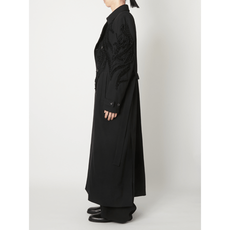 TAAKK : SCULPTURAL EMBROIDERY LONG WOOL COAT