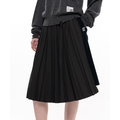 Maison MIHARA YASUHIRO: Combined Pleated Corduroy Skirt
