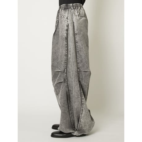 TAAKK : LIGHTWEIGHT TUCKED BALLOON DENIM