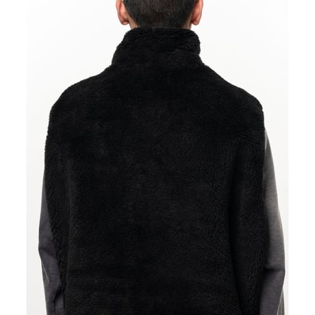 Maison MIHARA YASUHIRO: Wide Back Boa Vest