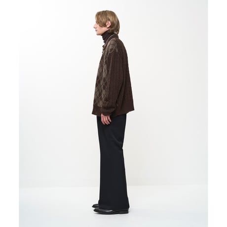 Juha  : COLLARED ARGYLE CARDIGAN