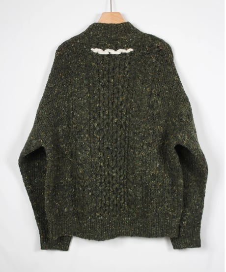 kn-01G / green sweater