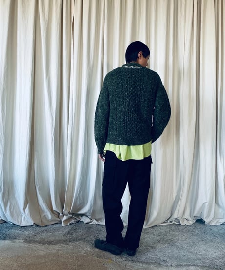 kn-01G / green sweater
