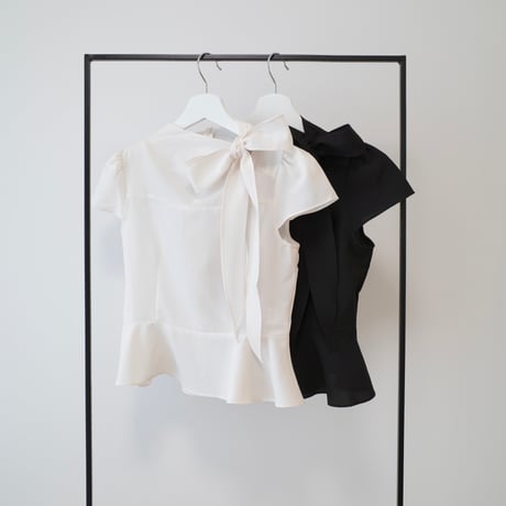 【9/17再入荷】side ribbon peplum blouse
