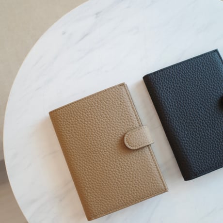 【9/24~再受注予約】 leather passport case