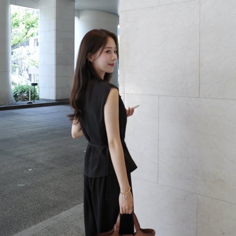 drape neck nosleeve blouse