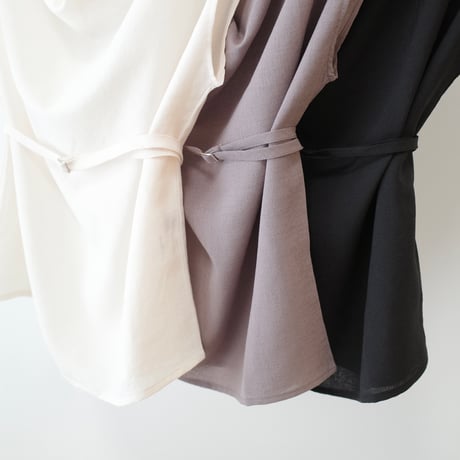 drape neck nosleeve blouse