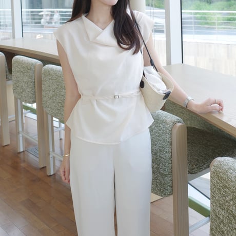 drape neck nosleeve blouse