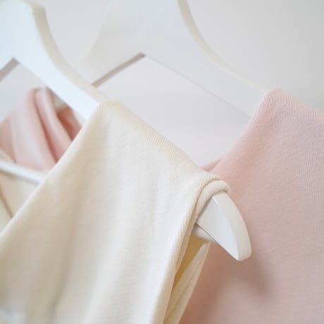【9/17再入荷】cachecoeur vneck nosleeve knit