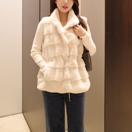 【10.15~再受注予約】drawstring fake fur vest