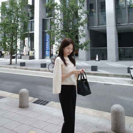 Cape wool knit