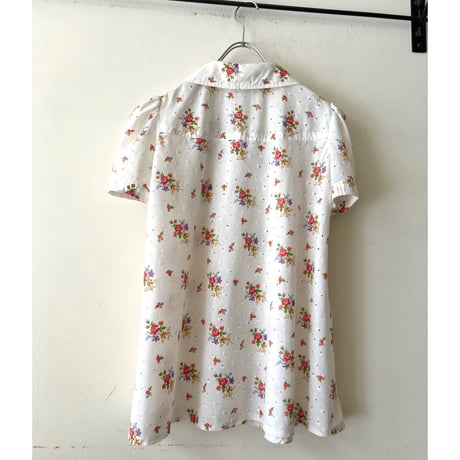 70's Euro Vintage Flower Pattern Cutlace Blouse (made in Germany)